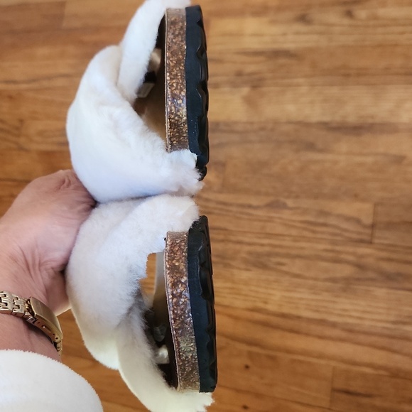 Celtic & Co. Shearling Crossover Sandals Size 7 - Picture 5 of 9